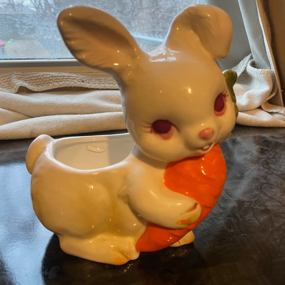 Cute Bunny Planter with Carrot